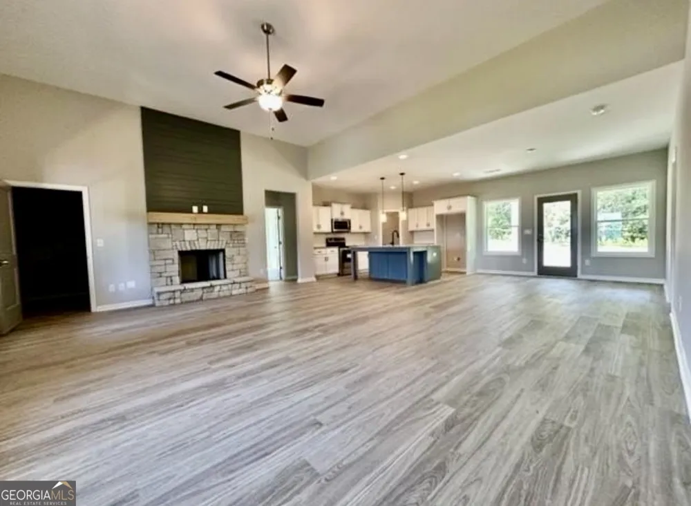 10 Lee Road 2129 Valley, AL 36854