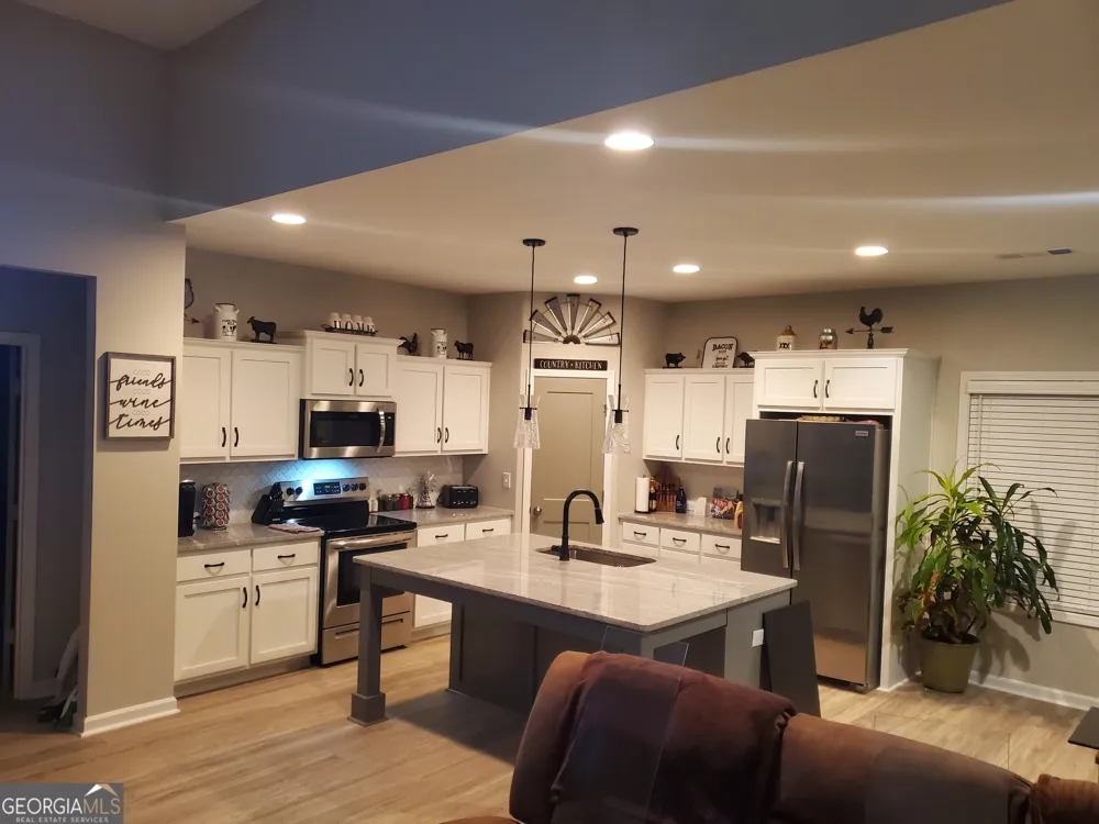 10 Lee Road 2129 Valley, AL 36854