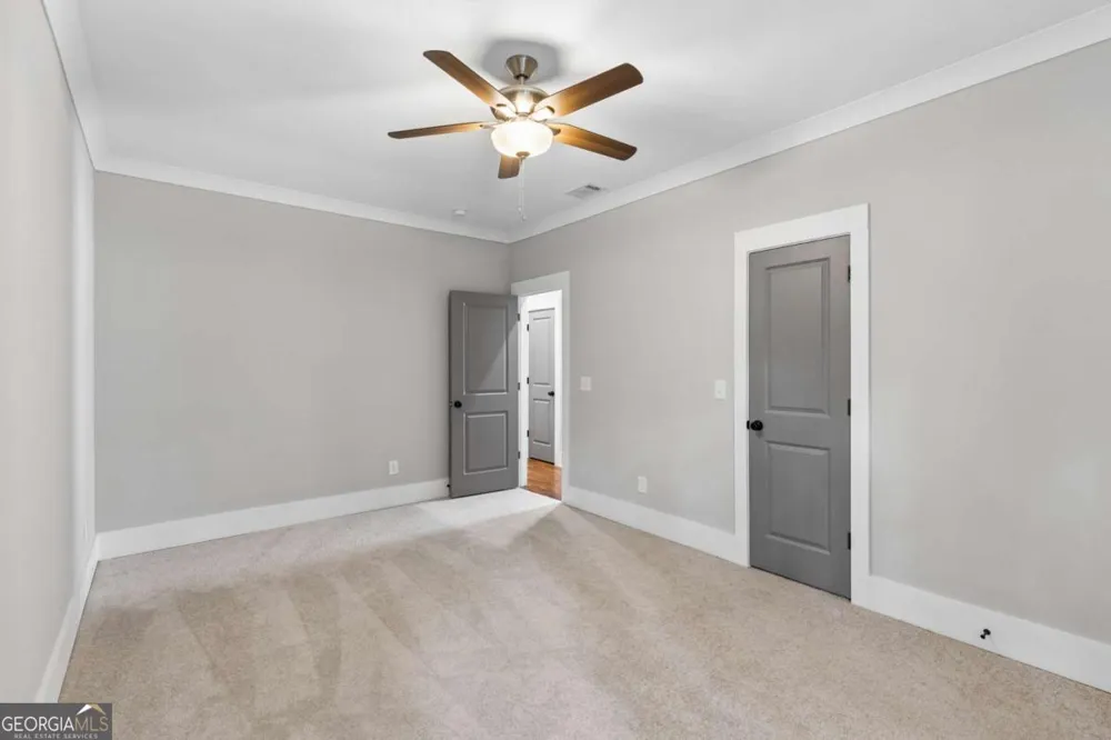 859 East AVE Scottdale, GA 30079