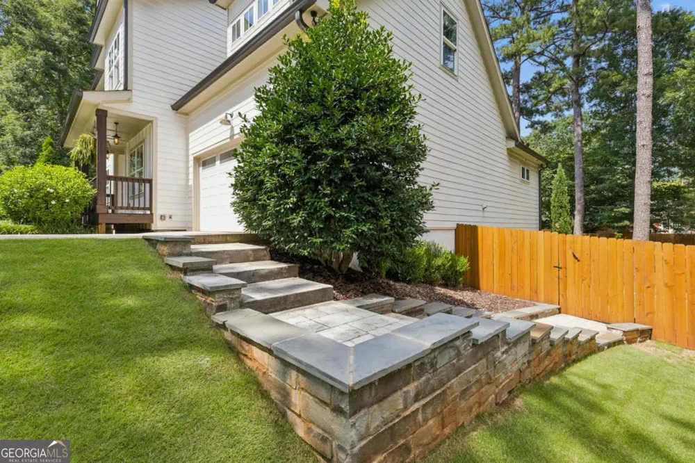 859 East AVE Scottdale, GA 30079