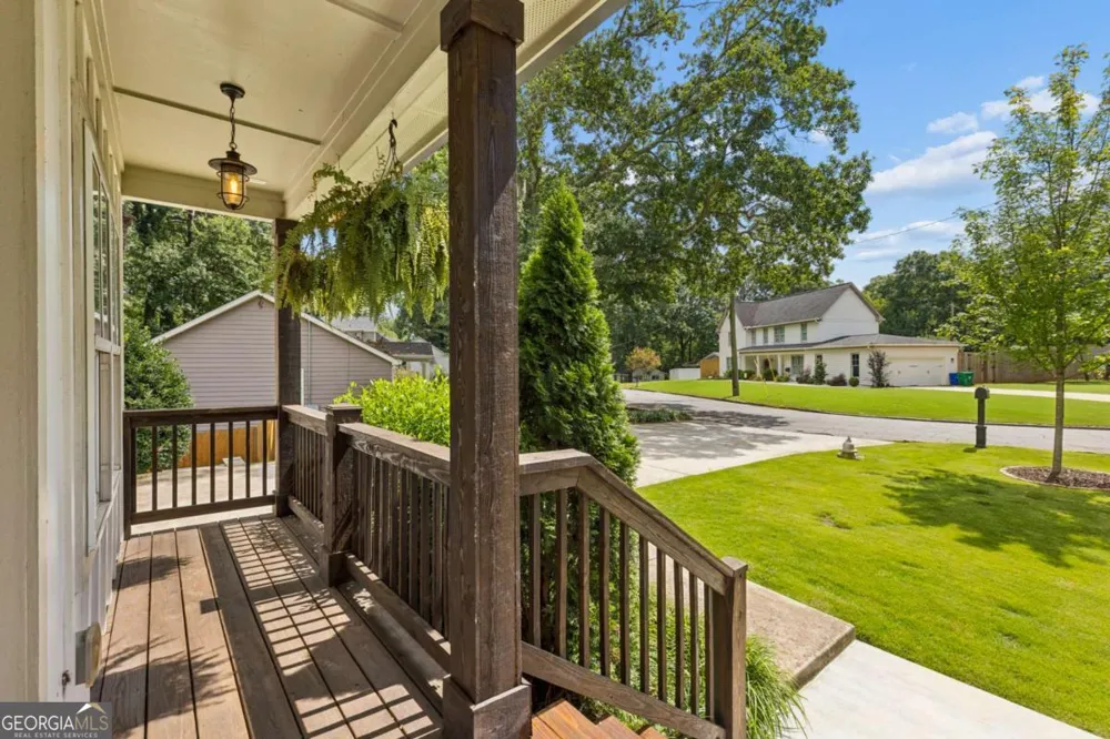 859 East AVE Scottdale, GA 30079