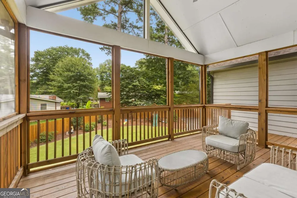 859 East AVE Scottdale, GA 30079
