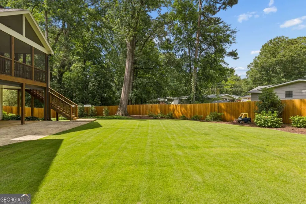 859 East AVE Scottdale, GA 30079