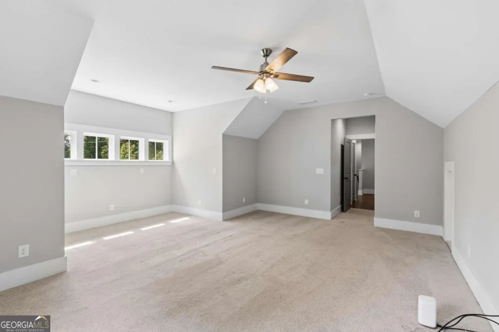 859 East AVE Scottdale, GA 30079