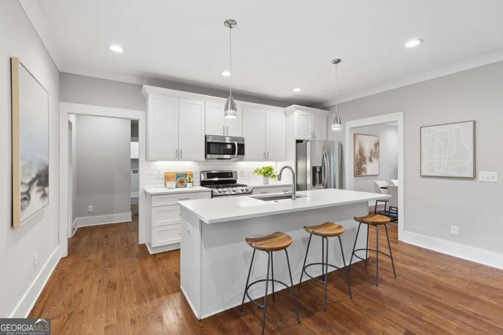 859 East AVE Scottdale, GA 30079
