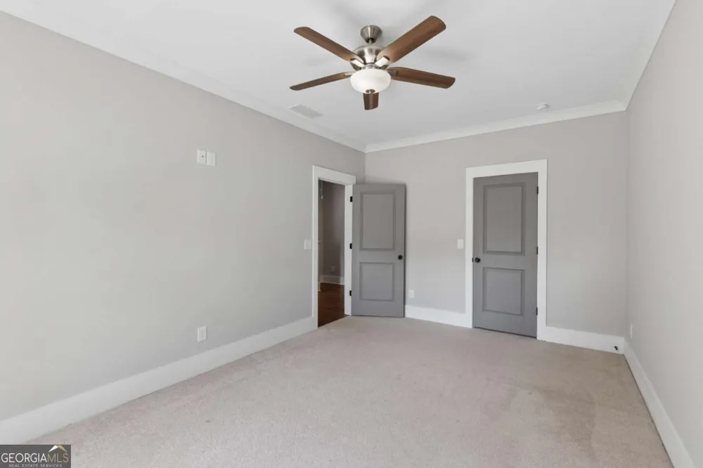 859 East AVE Scottdale, GA 30079