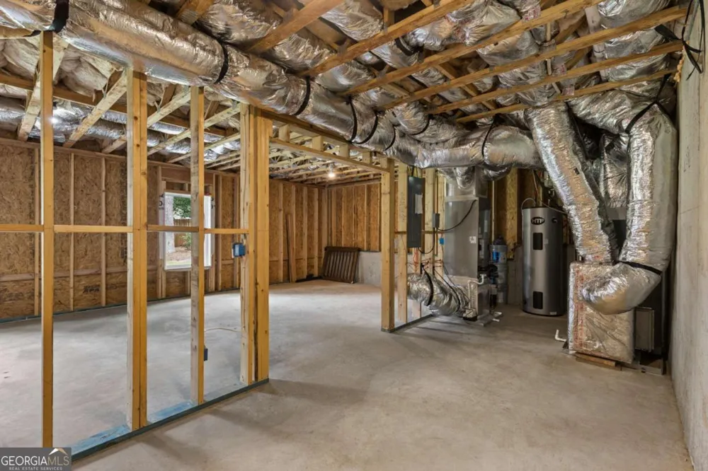 859 East AVE Scottdale, GA 30079
