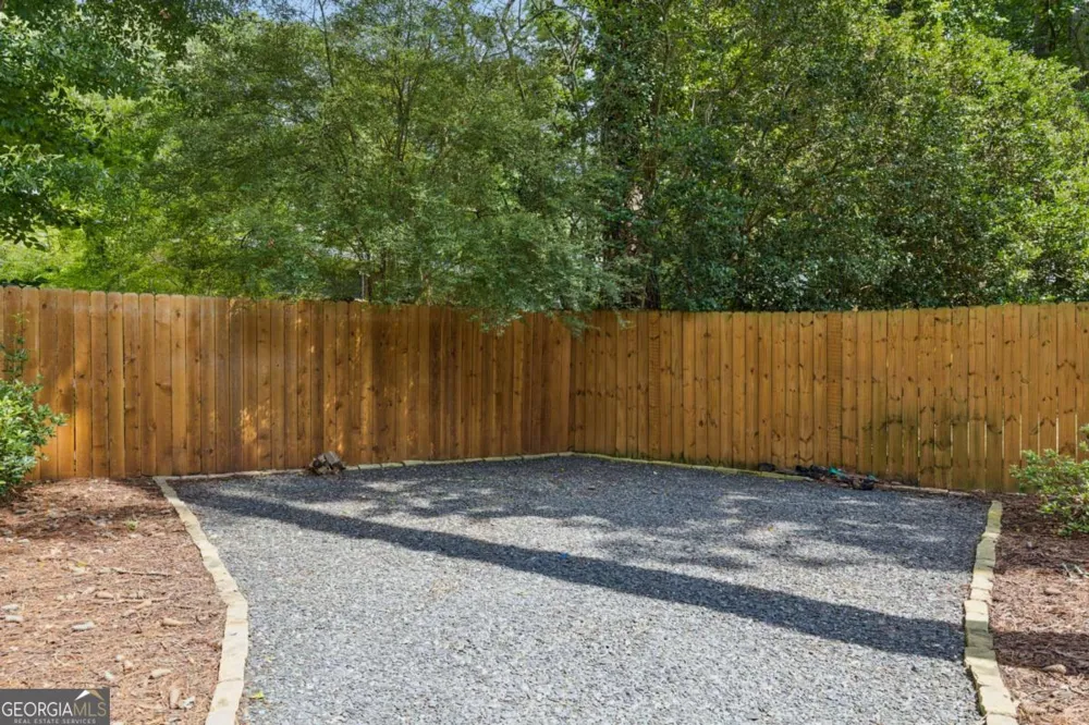 859 East AVE Scottdale, GA 30079