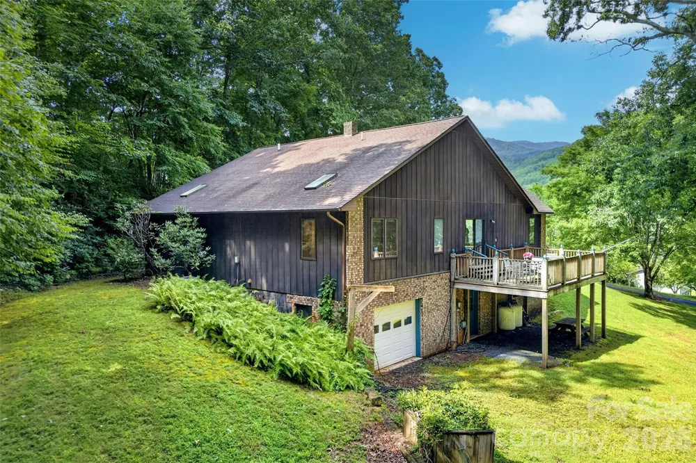 108 Shenandoah Drive Burnsville, NC 28714