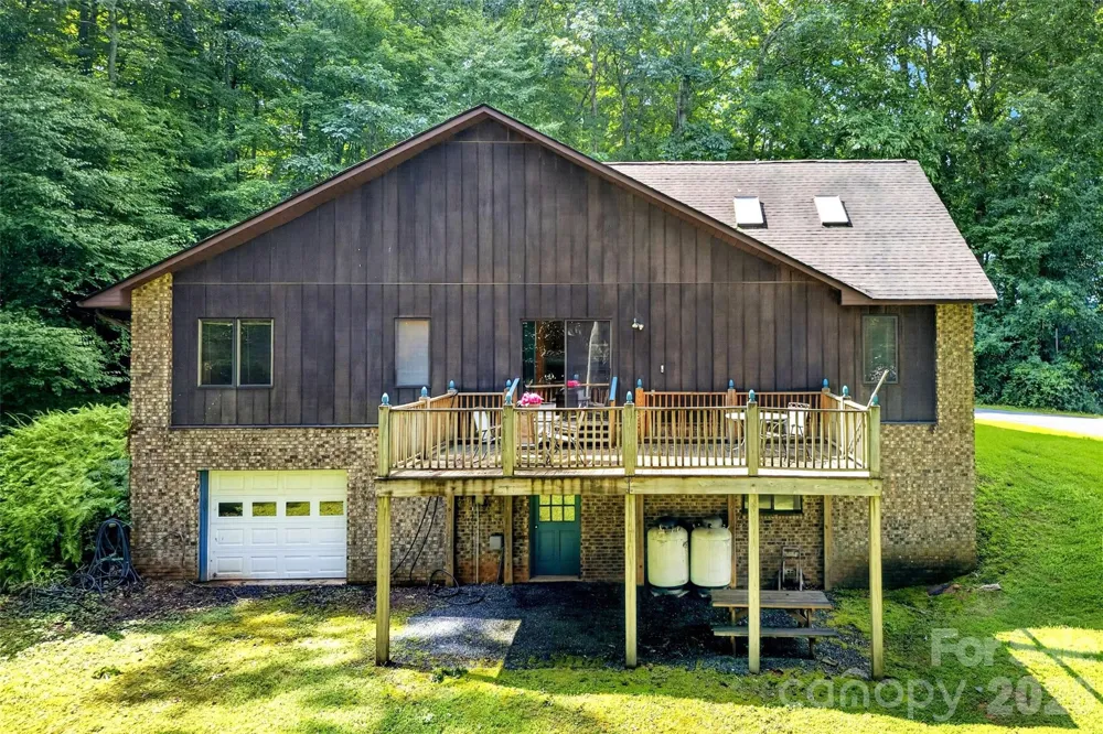 108 Shenandoah Drive Burnsville, NC 28714