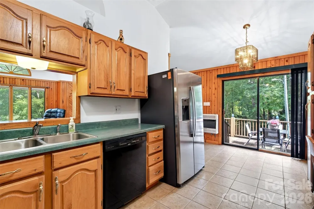 108 Shenandoah Drive Burnsville, NC 28714