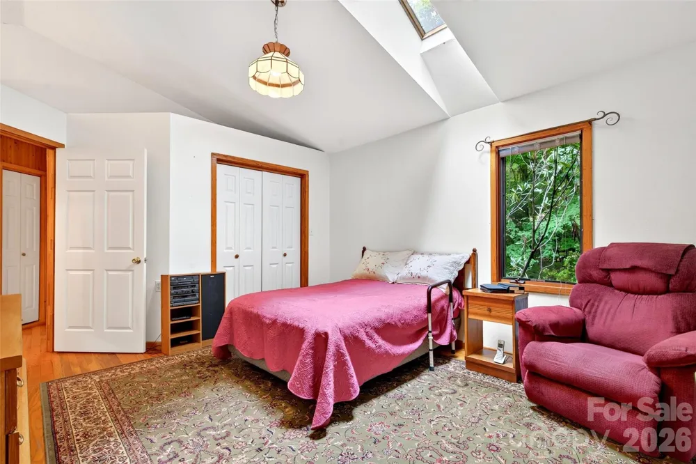 108 Shenandoah Drive Burnsville, NC 28714