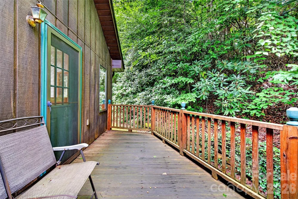 108 Shenandoah Drive Burnsville, NC 28714
