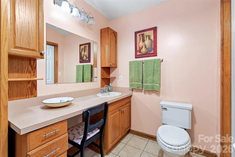 108 Shenandoah Drive Burnsville, NC 28714