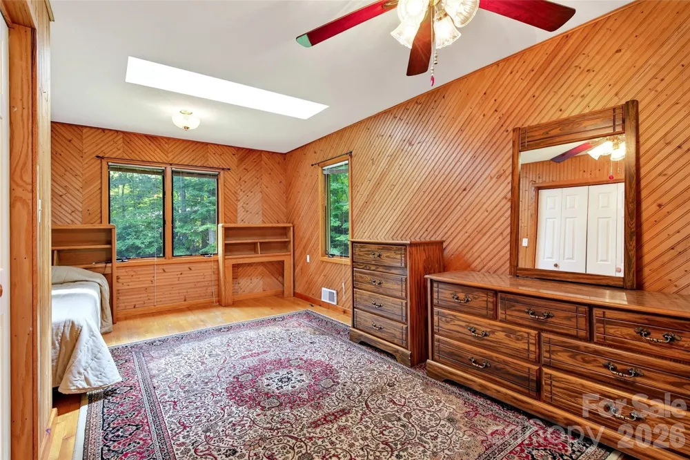 108 Shenandoah Drive Burnsville, NC 28714