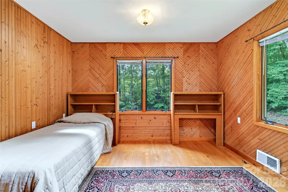 108 Shenandoah Drive Burnsville, NC 28714