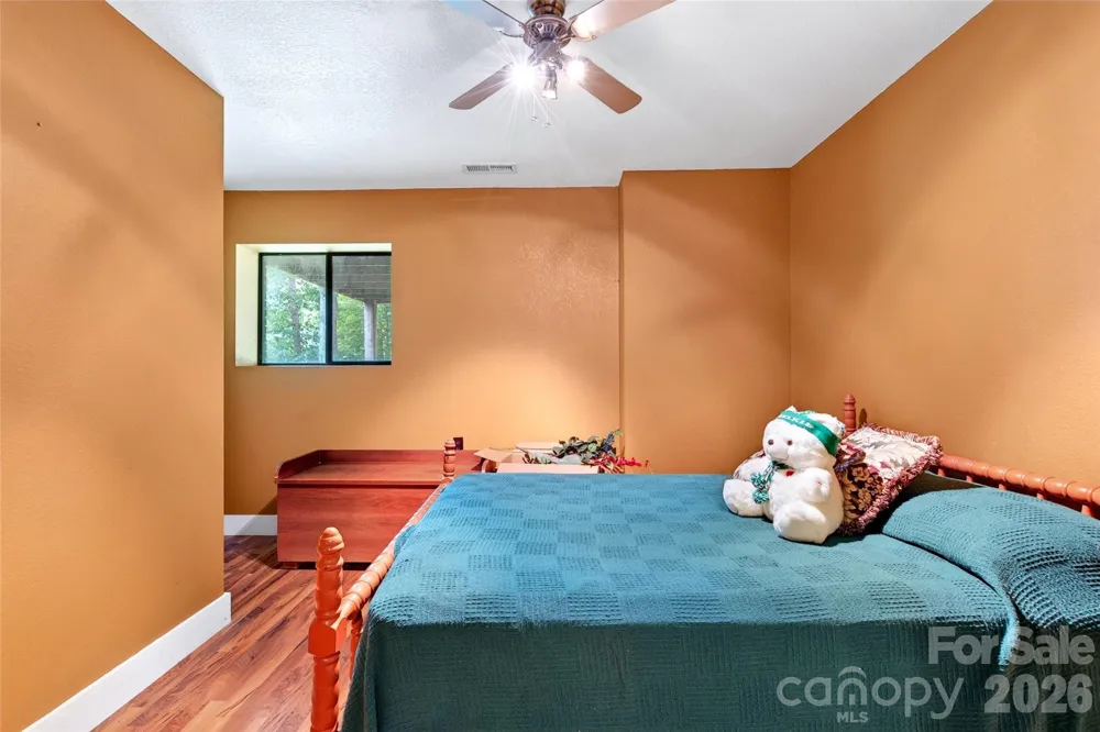 108 Shenandoah Drive Burnsville, NC 28714