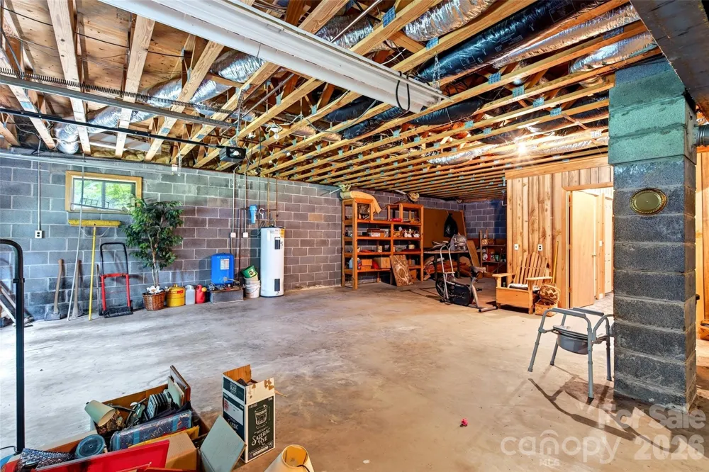 108 Shenandoah Drive Burnsville, NC 28714