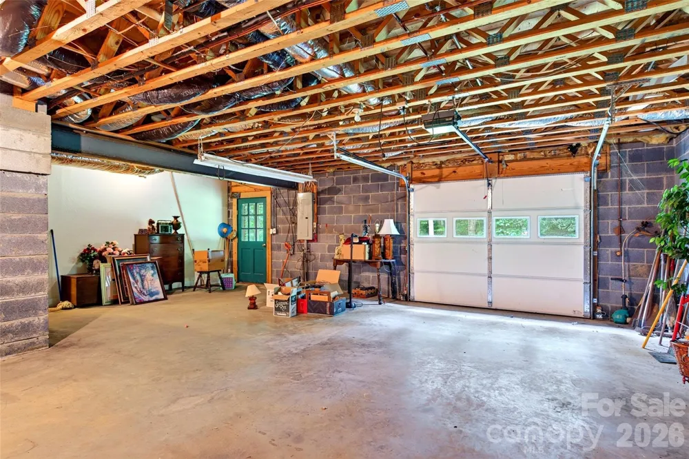 108 Shenandoah Drive Burnsville, NC 28714