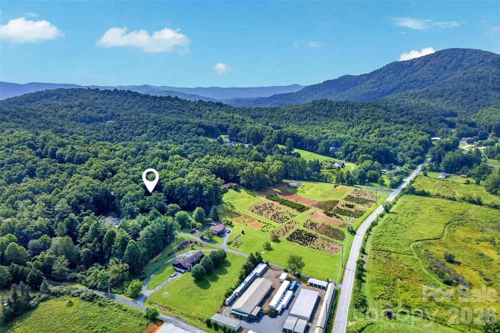 108 Shenandoah Drive Burnsville, NC 28714