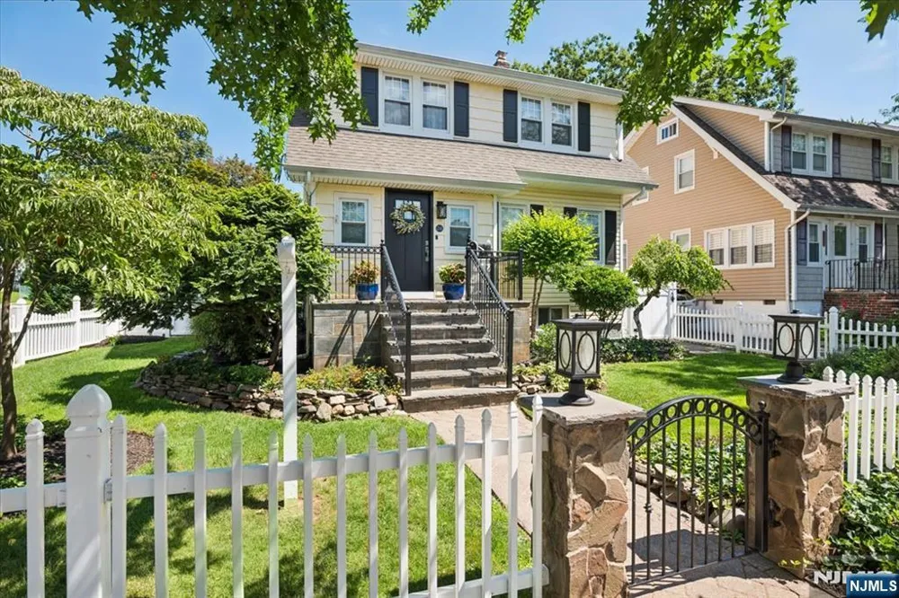 211 Walnut Avenue Bogota, NJ 07603