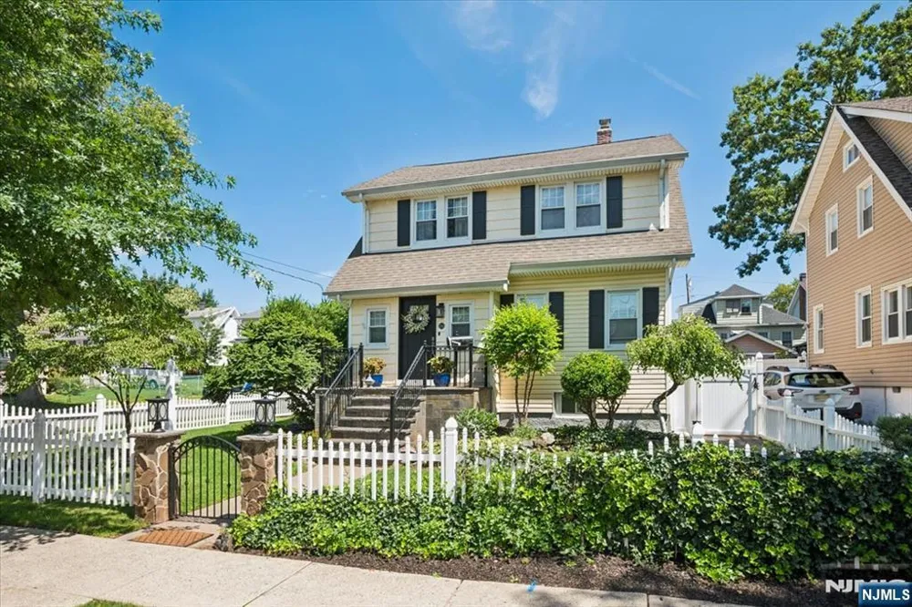 211 Walnut Avenue Bogota, NJ 07603