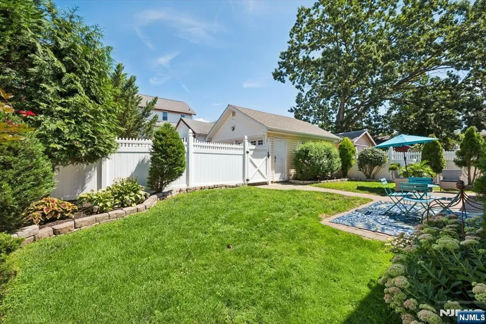 211 Walnut Avenue Bogota, NJ 07603