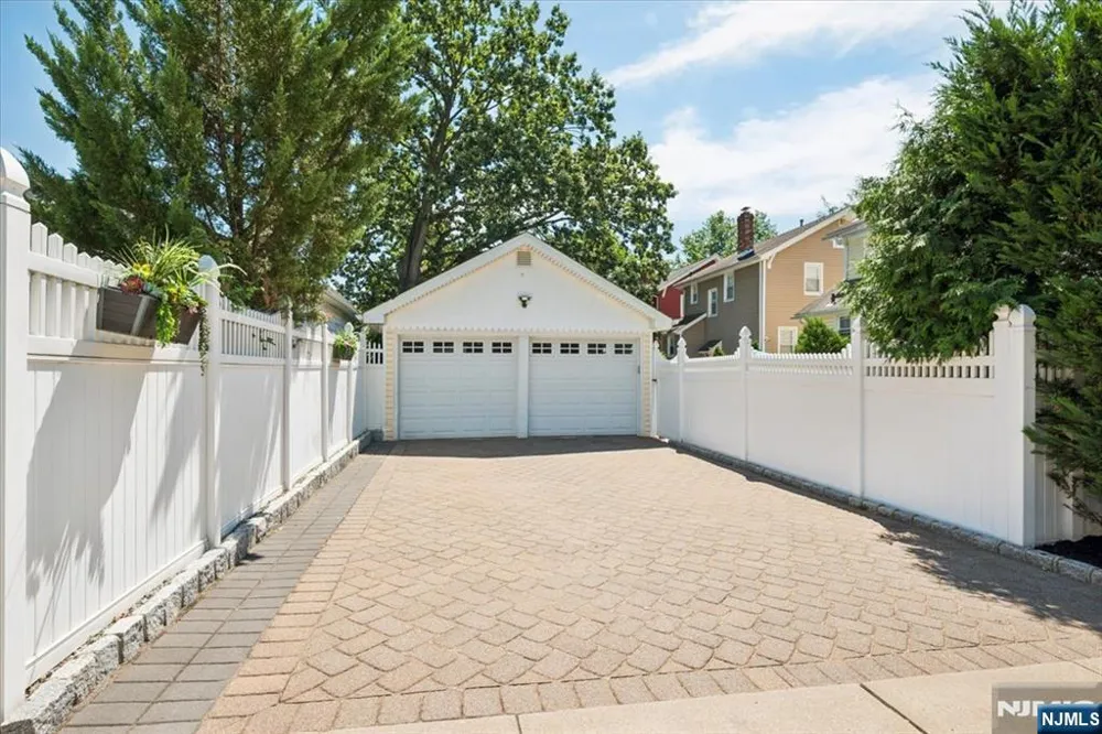 211 Walnut Avenue Bogota, NJ 07603
