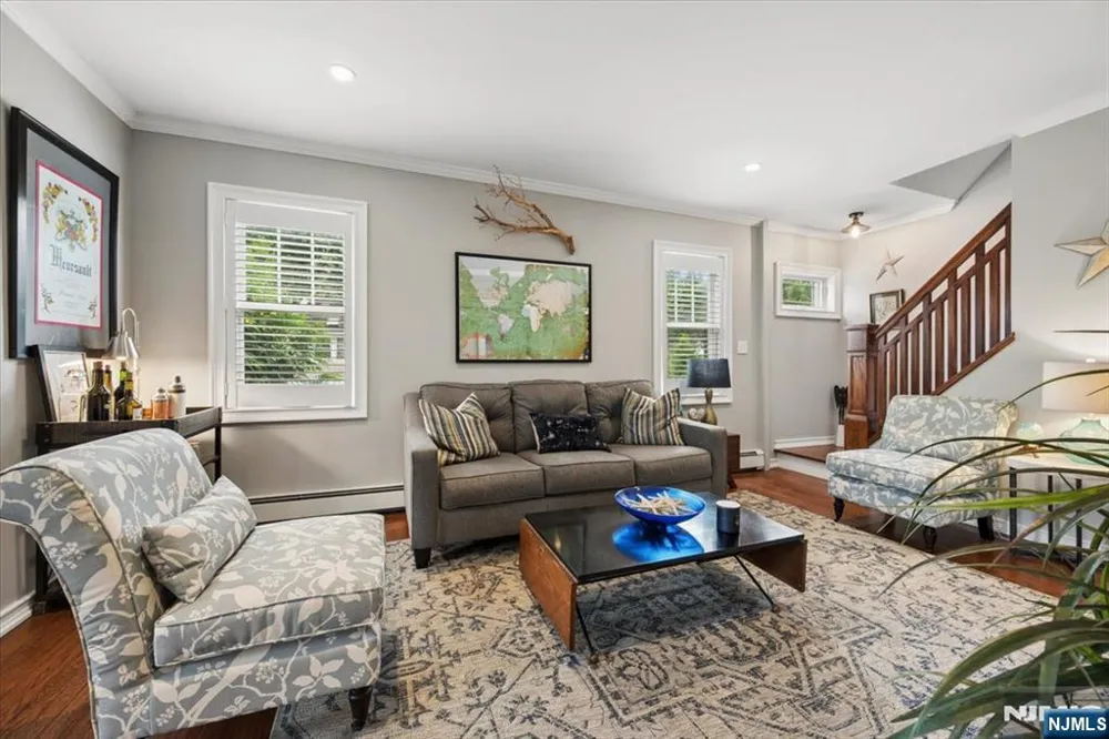 211 Walnut Avenue Bogota, NJ 07603
