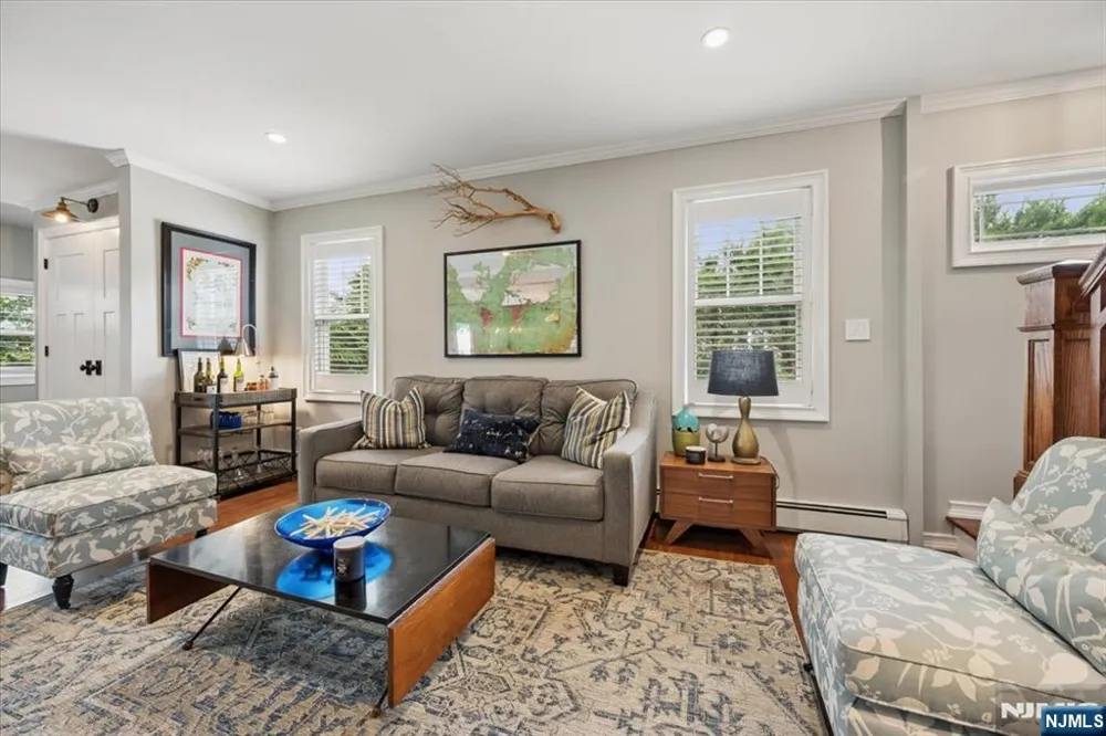 211 Walnut Avenue Bogota, NJ 07603