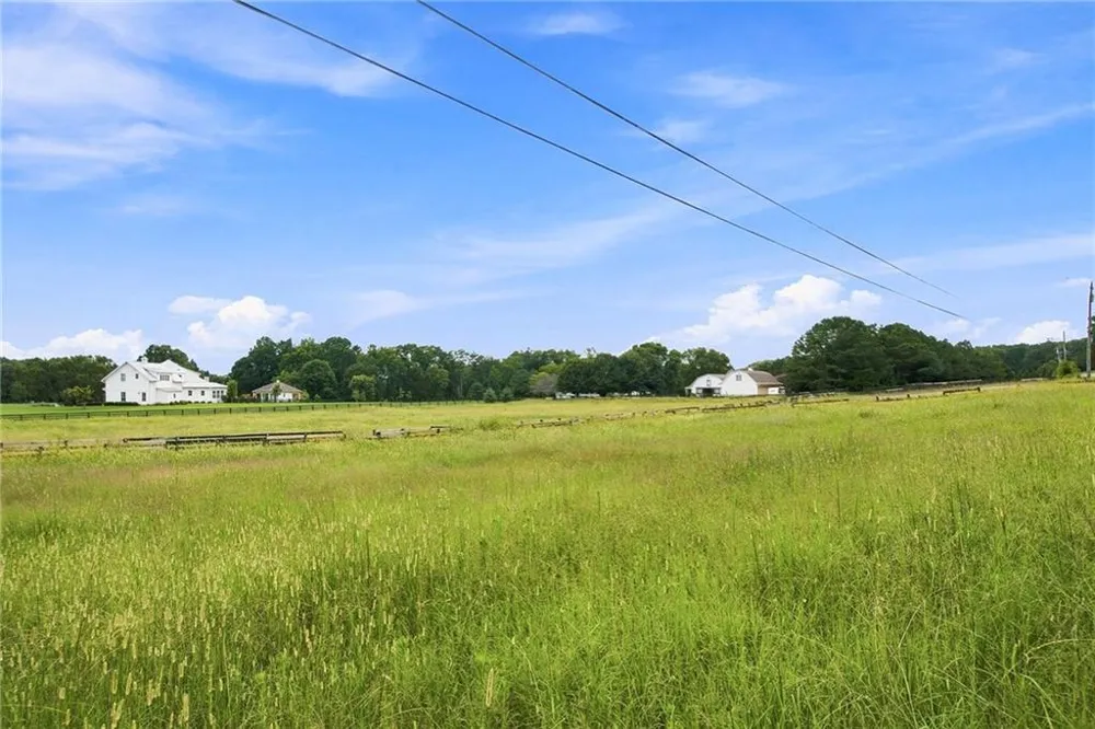 13798 Brittle Road Milton, GA 30004