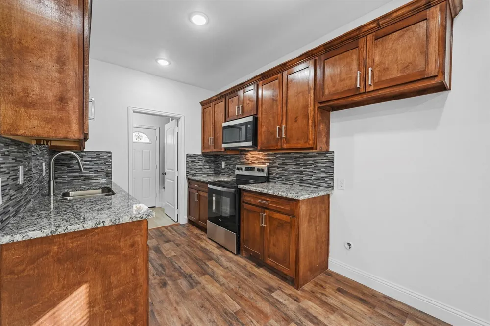 129 Arapaho Trail Mabank, TX 75156