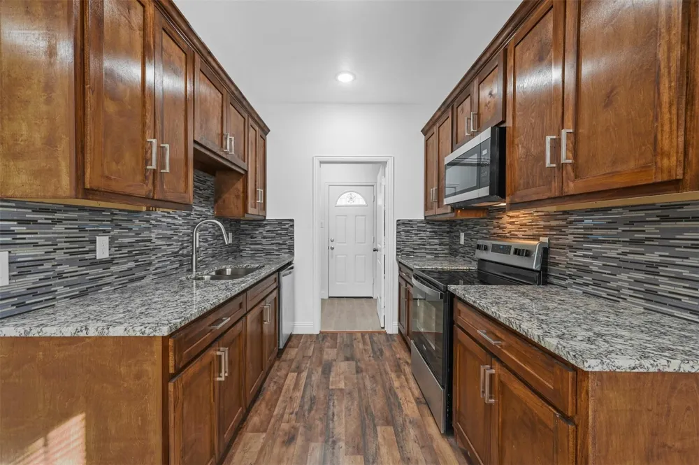 129 Arapaho Trail Mabank, TX 75156