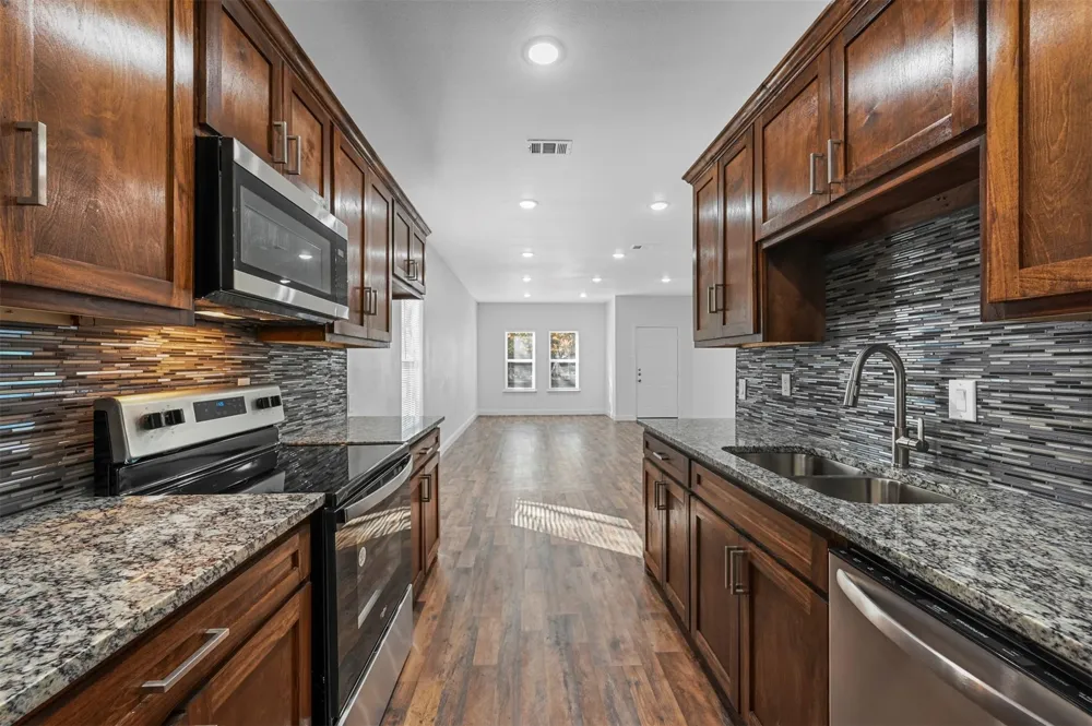 129 Arapaho Trail Mabank, TX 75156