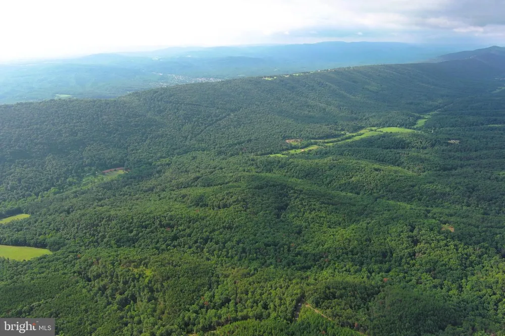 190 BLUFFS ON THE POTOMAC Romney, WV 26757