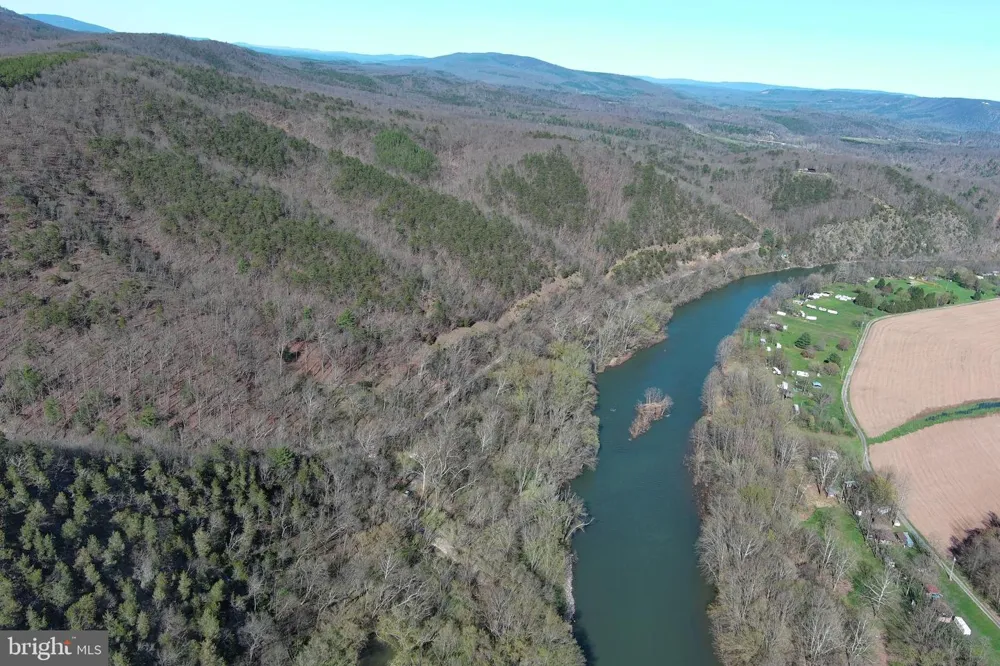 190 BLUFFS ON THE POTOMAC Romney, WV 26757