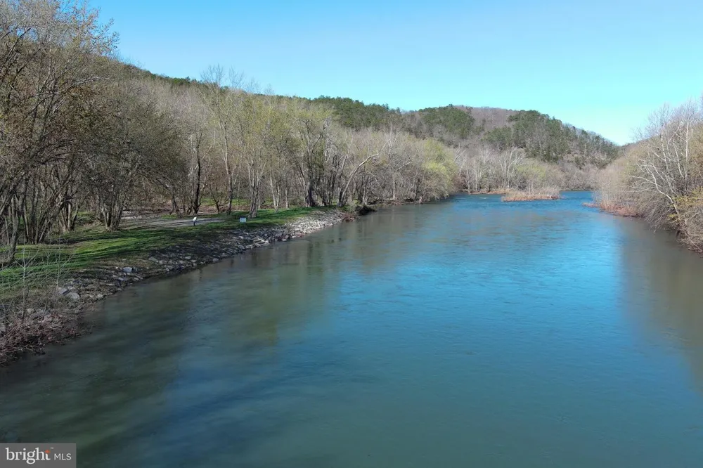 190 BLUFFS ON THE POTOMAC Romney, WV 26757