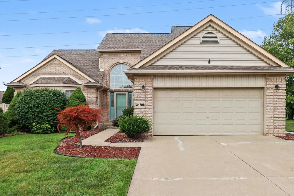 24788 Foxmoor Boulevard Woodhaven, MI 48183