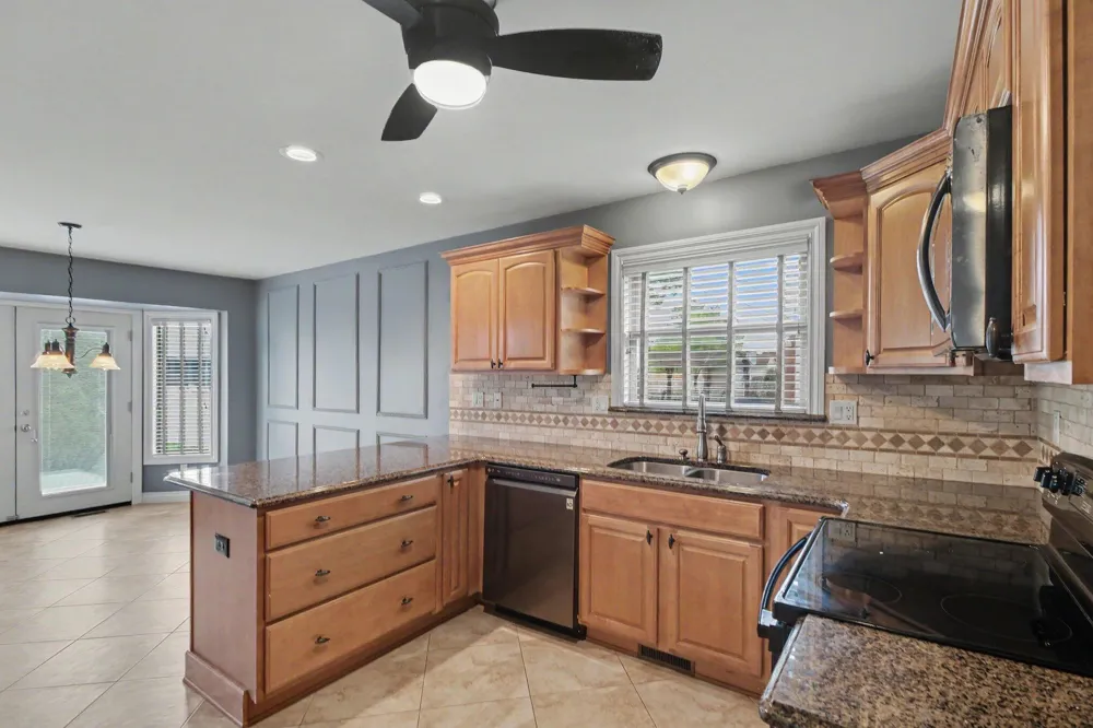 24788 Foxmoor Boulevard Woodhaven, MI 48183