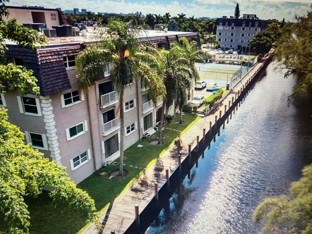 5951 NE 14th Lane #204N Fort Lauderdale, FL 33334