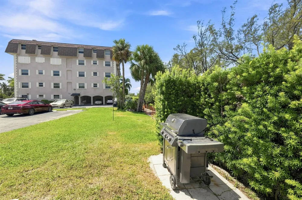 5951 NE 14th Lane #204N Fort Lauderdale, FL 33334