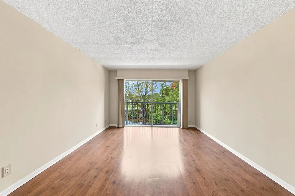 5951 NE 14th Lane #204N Fort Lauderdale, FL 33334