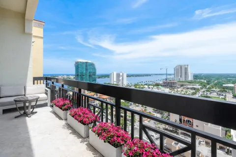 801 S Olive Avenue #1603