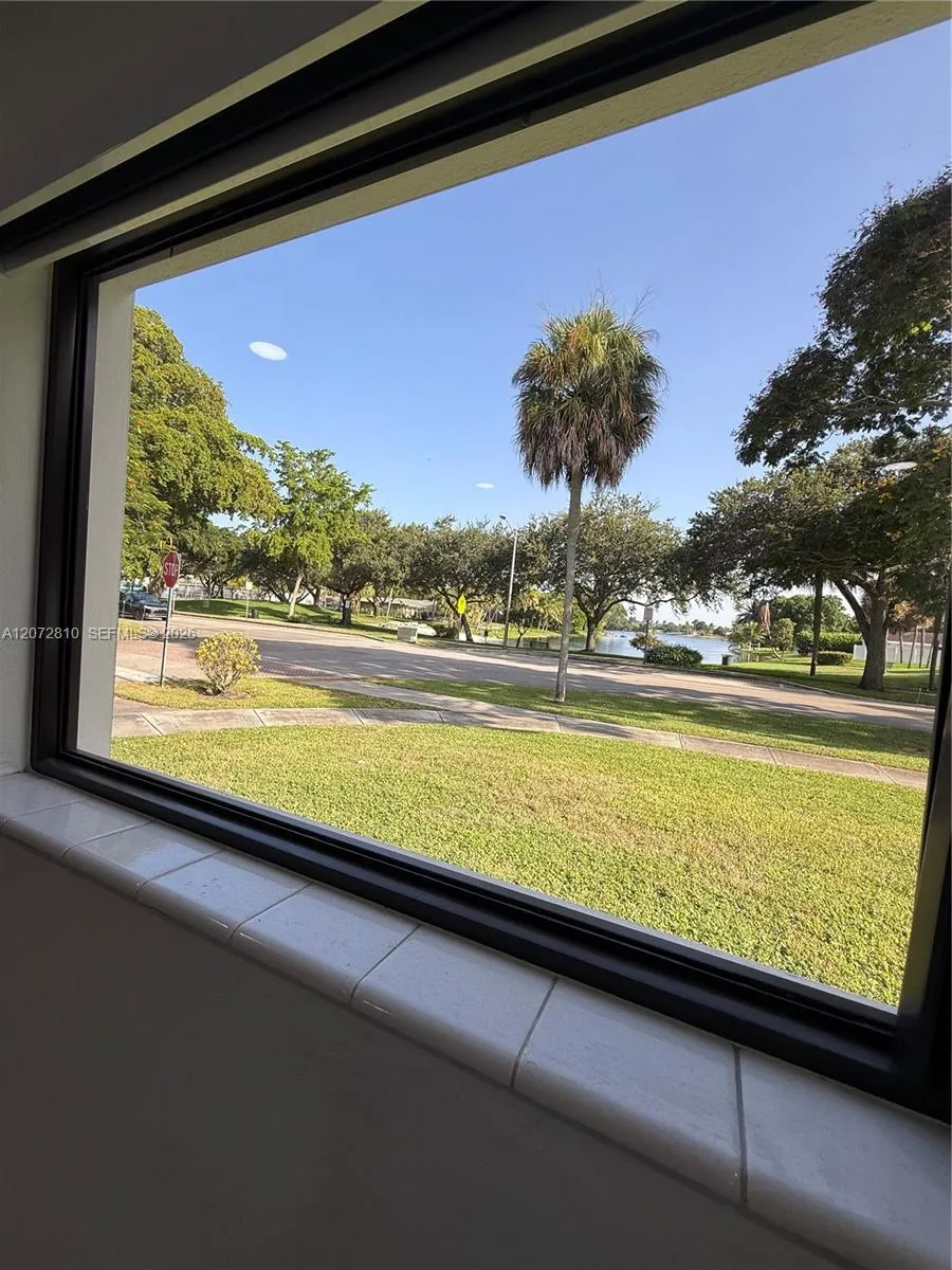 6901 S Miami Lakeway S Miami Lakes, FL 33014