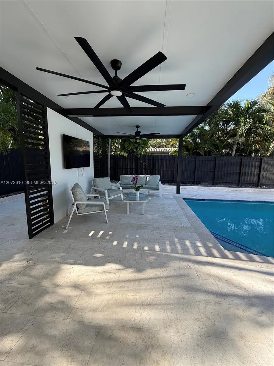 6901 S Miami Lakeway S Miami Lakes, FL 33014