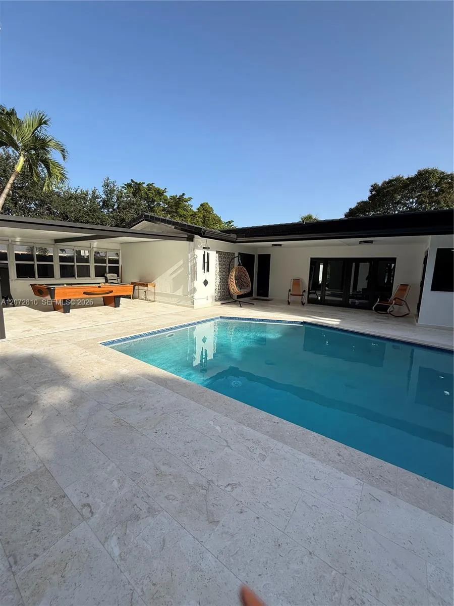 6901 S Miami Lakeway S Miami Lakes, FL 33014