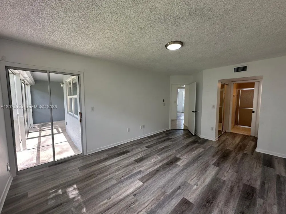 2003 SE 27th Dr #102-A Homestead, FL 33035