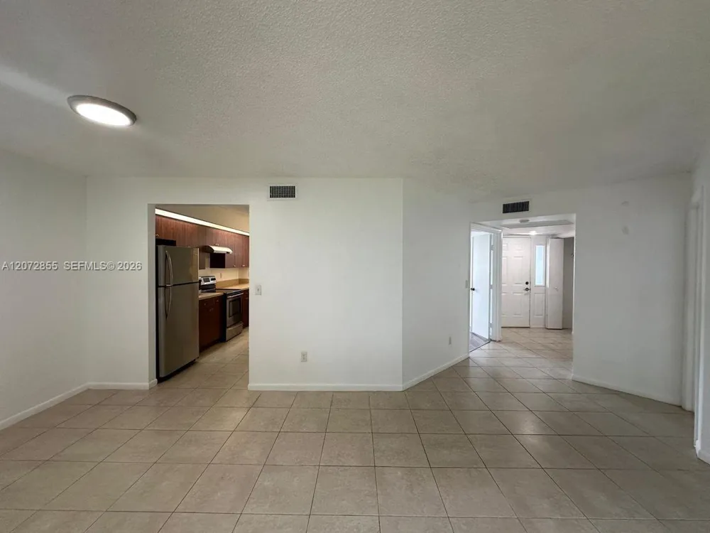 2003 SE 27th Dr #102-A Homestead, FL 33035