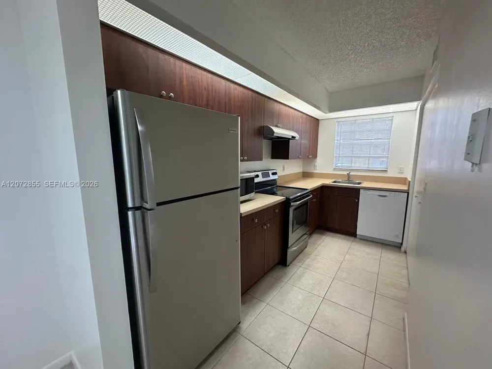 2003 SE 27th Dr #102-A Homestead, FL 33035