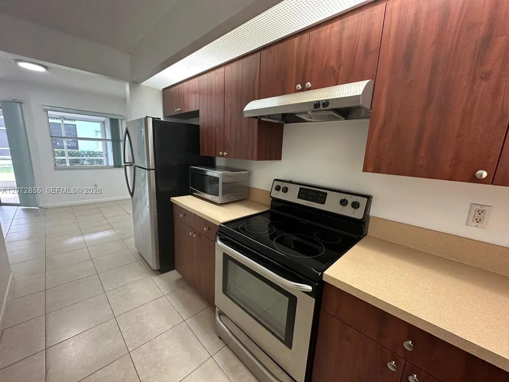 2003 SE 27th Dr #102-A Homestead, FL 33035